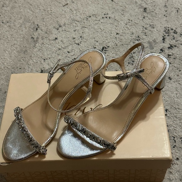 Jewel Badgley Mischka Dagny Strappy Low Block Heel Sparkling Silver New In Box 8 - Picture 7 of 11